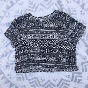 American Eagle Black and White Print Crop Top