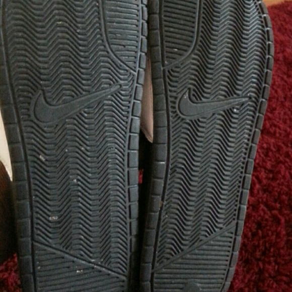 Shoes - Picture 3 of 4