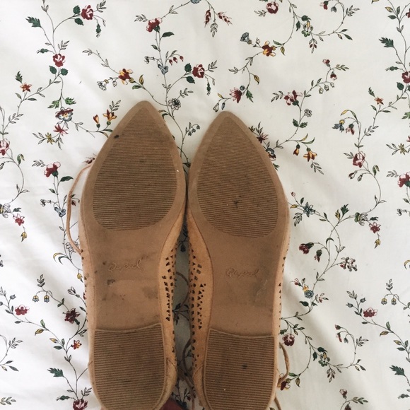 Laced Cut-Out Flats - Picture 3 of 6