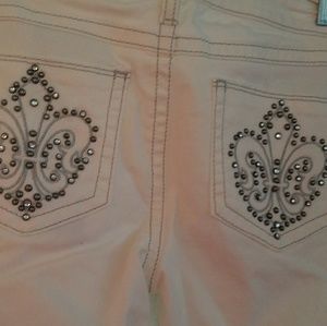 Very cute Rock 47 by Wrangler jeans