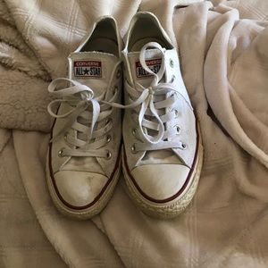 Lightly worn converse!