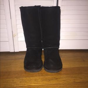 Black Uggs