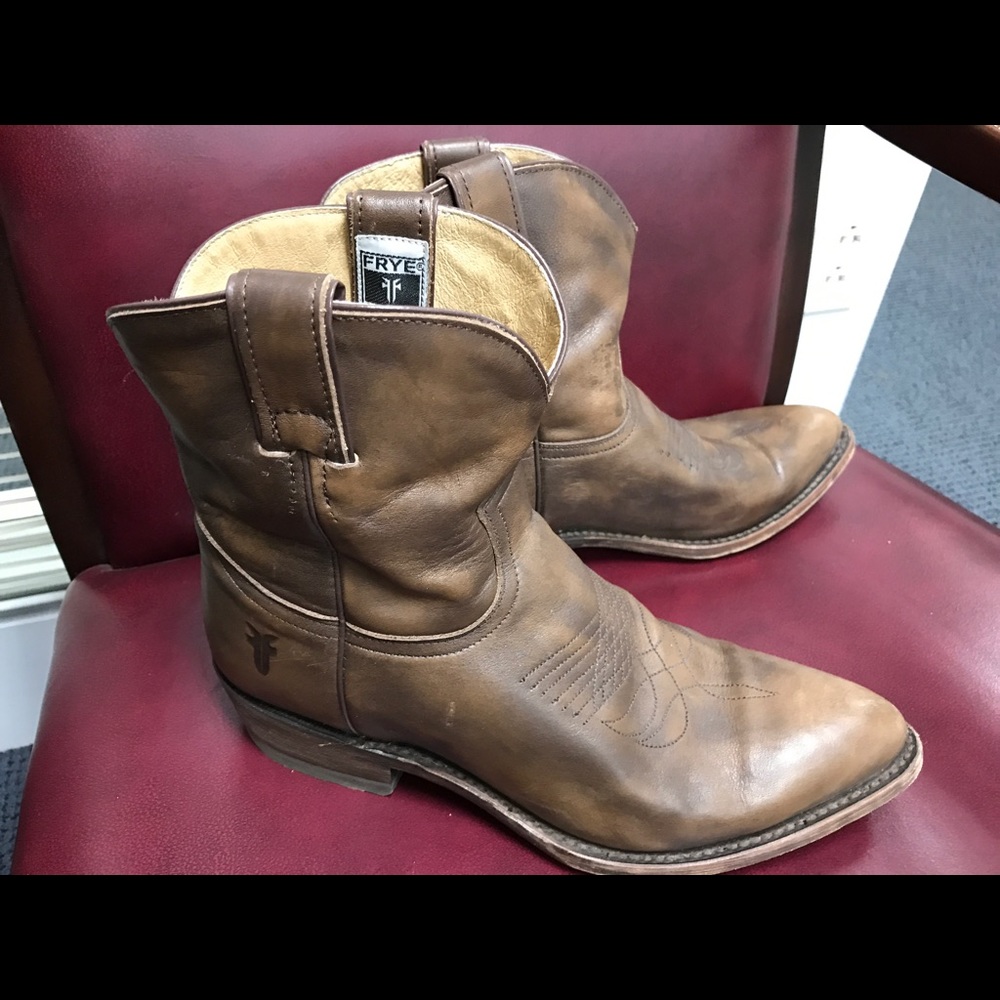 Frye Billy short boots