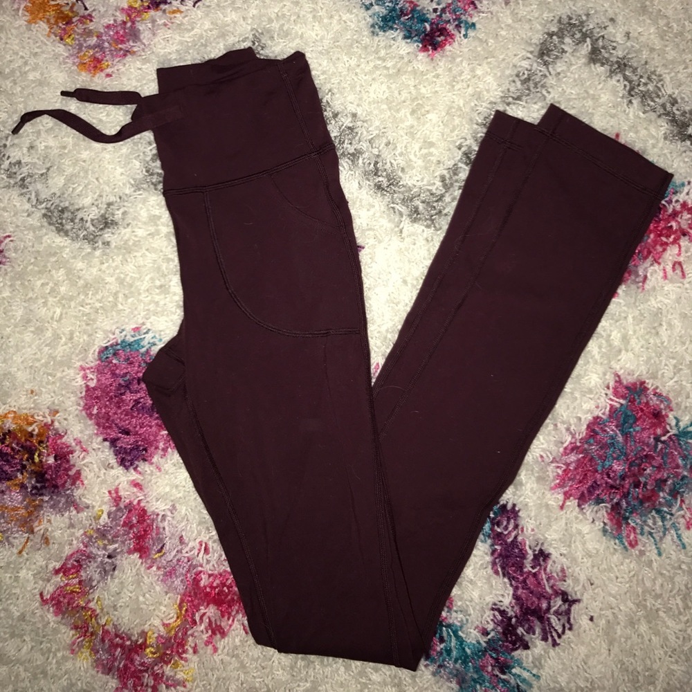 Lululemon burgundy skinny wills size 2
