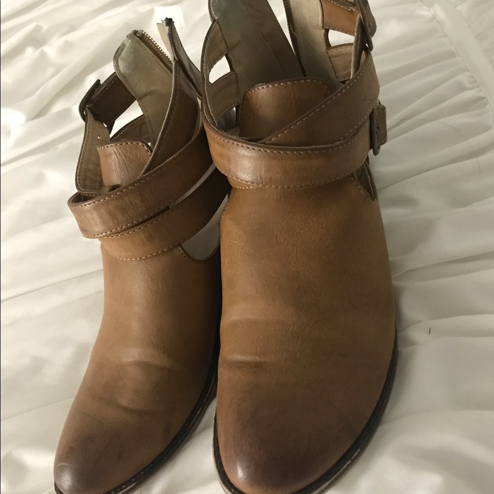 Ankle boots