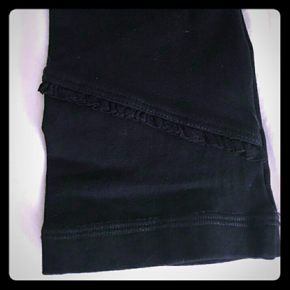 Anthropologie full-length Black Ruffle Pant 4-6.