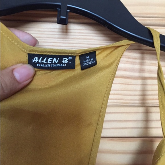 Mustard Yellow HALTER TOP Exposed Back SZ M - Picture 4 of 6