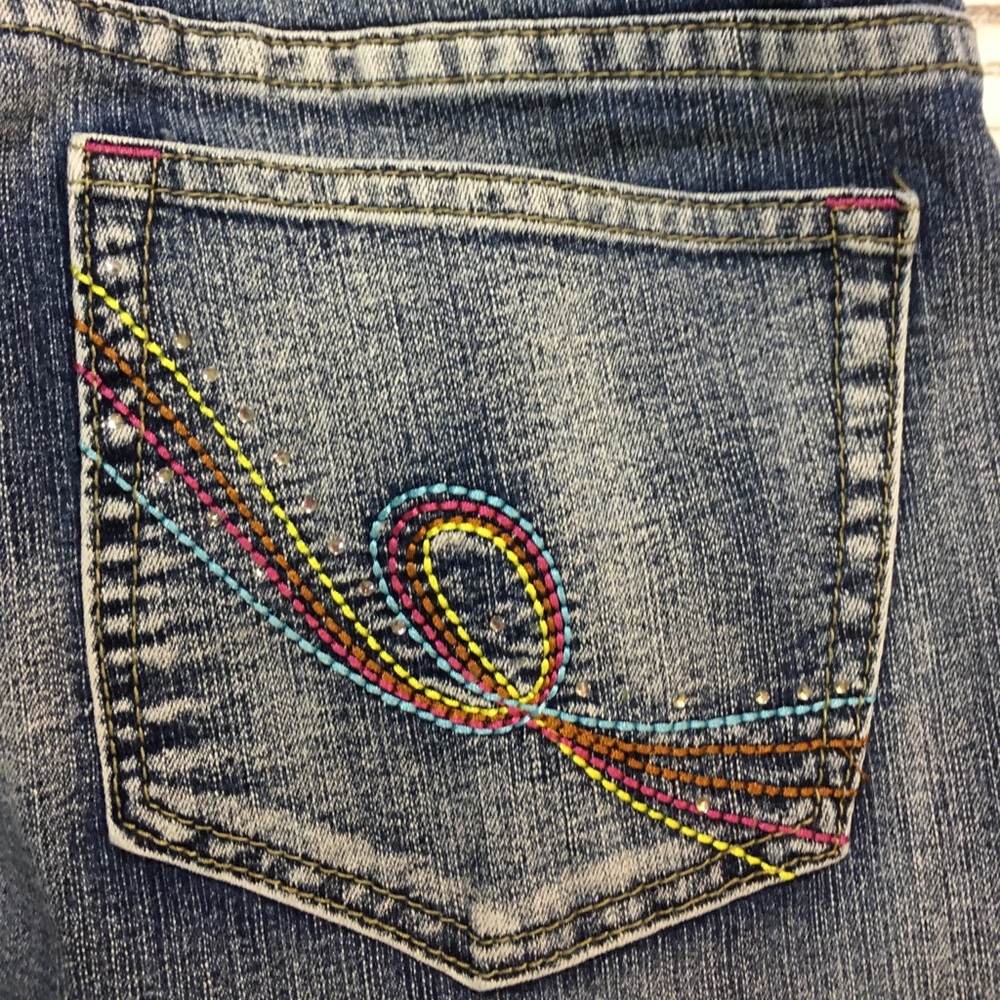 Sapphire Red Embellished Blue Jeans Size 15/16 - Picture 2 of 8