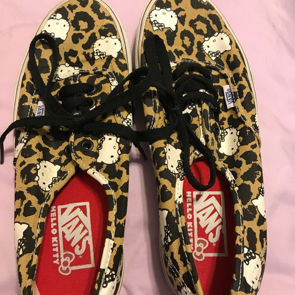 Hello Kitty x Vans