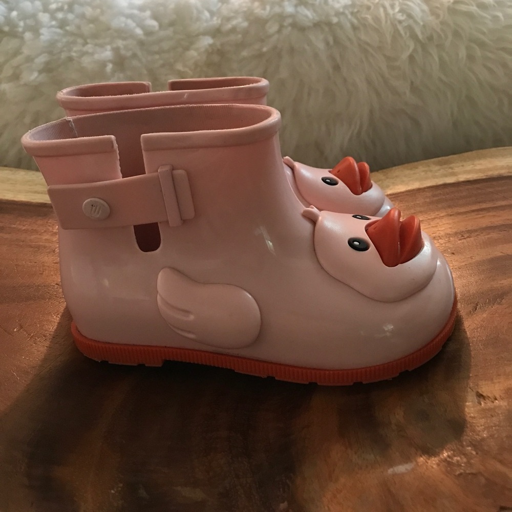 Mini Melissa rain boots ☔️