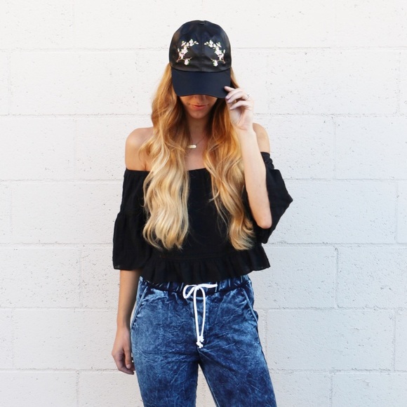 Accessories - floral embroidered hat Accessories - floral embroidered hat