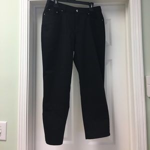 JNY black Capri pants