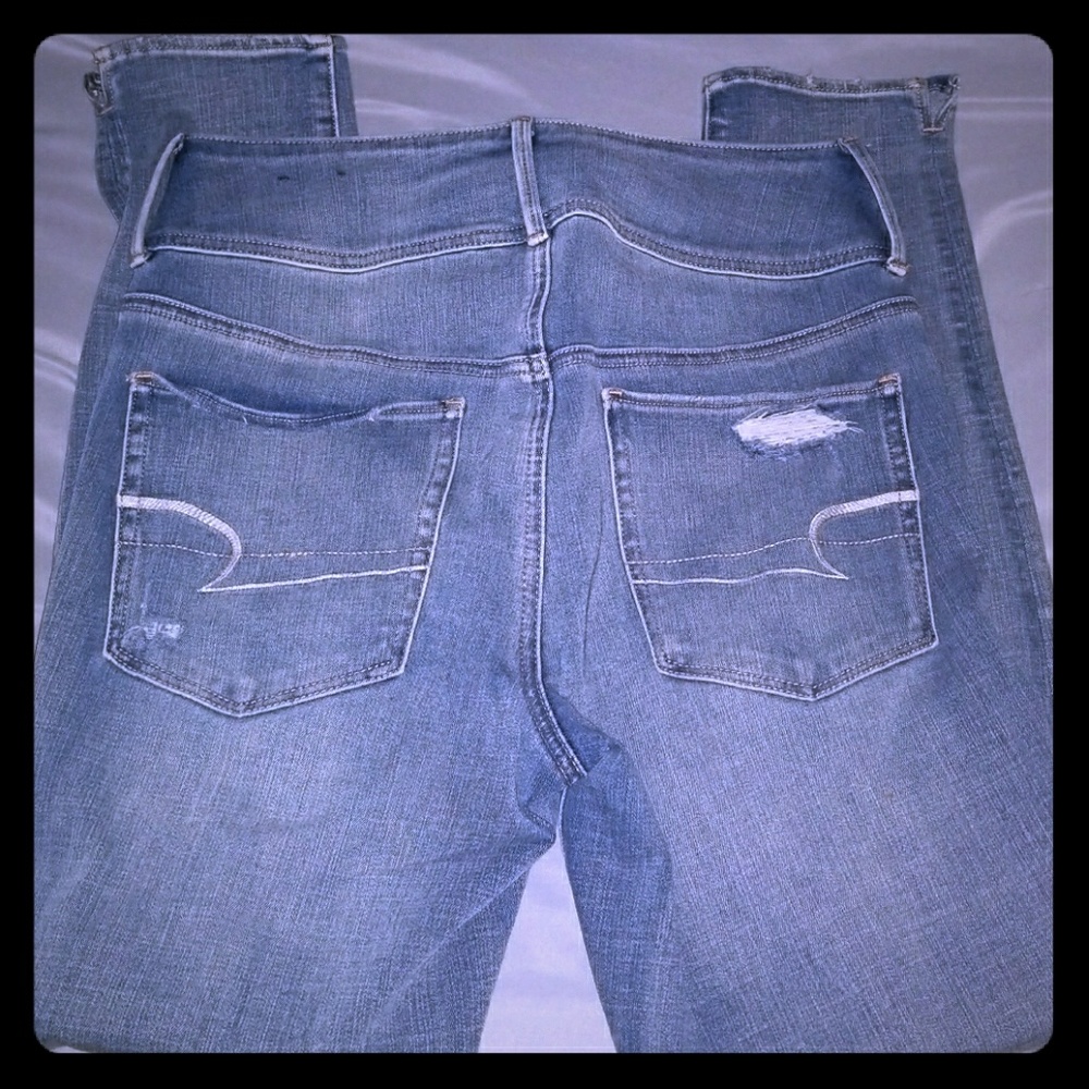 AEO High Waisted Jeans