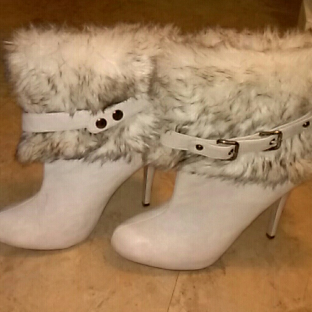 Fur booties