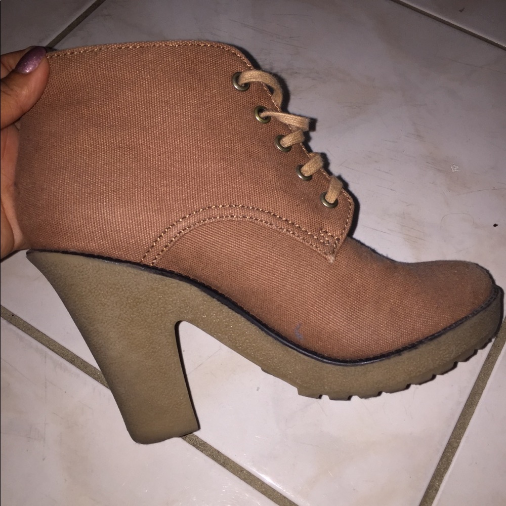 Urban Outfitters Block Heel