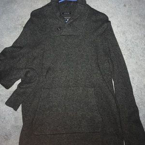 American Eagle Knitted V-Neck Sweater (Men's)