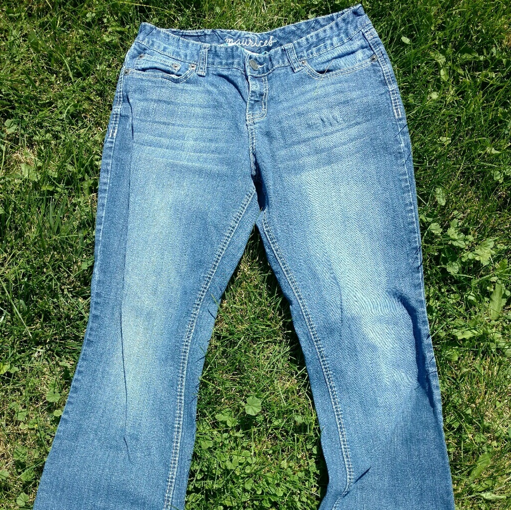 Maurices jeans