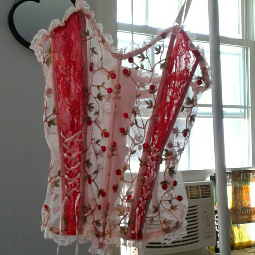 Corsets - Picture 3 of 3