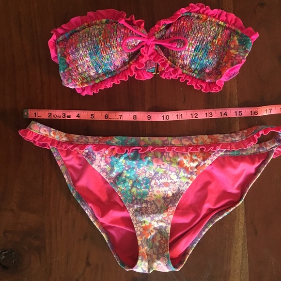 Victoria's Secret Swim - Victoria's Secret pink floral bikini Victoria's Secret Swim - Victoria's Secret pink floral bikini