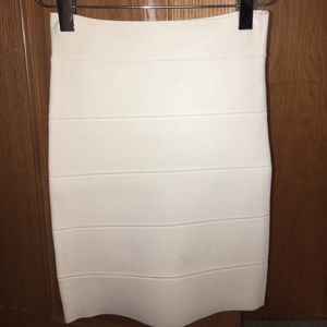 NWT BCBGMAXAZRIA "Simone" skirt- gardenia