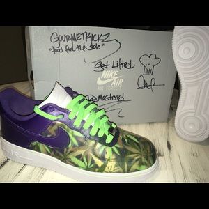 Customized Nike Air Force 1's "Get Lifted"