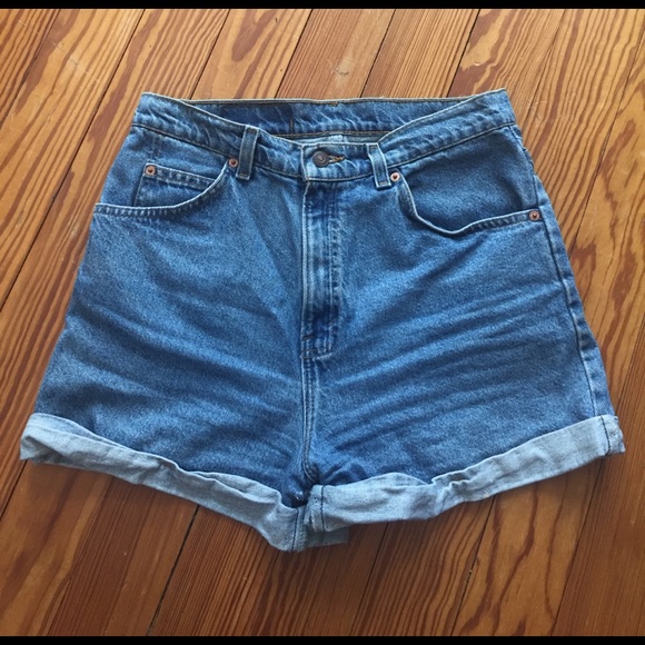 Levi's High rise shorts - Picture 2 of 3