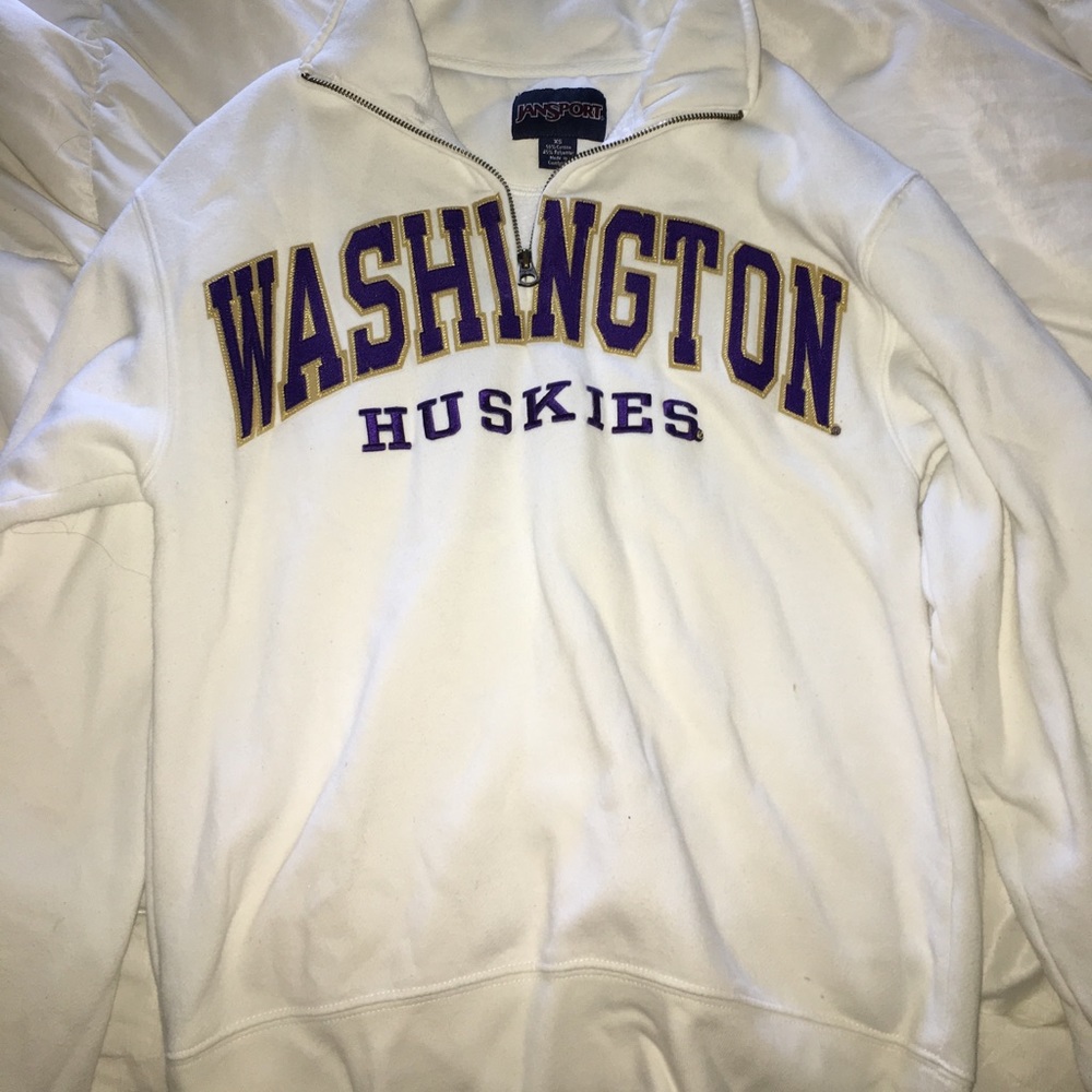Washington college sweatshirt