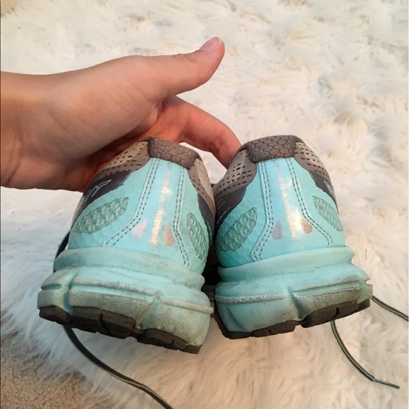 GREAT Under Armour Tennis Shoes! - Picture 5 of 6