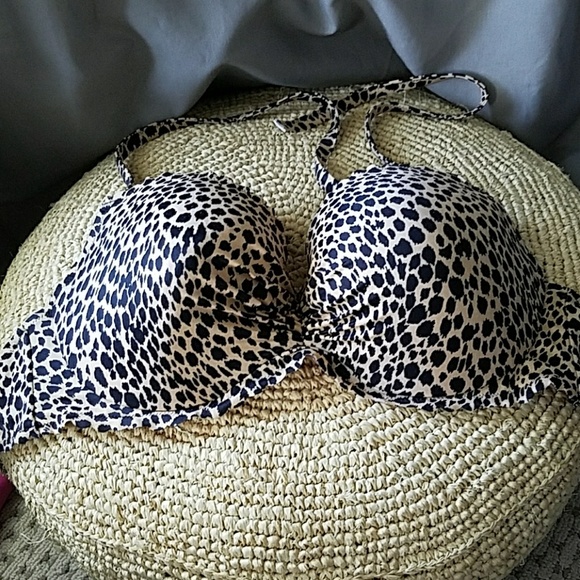 Victoria's Secret bikini tops (Only tops) - Picture 4 of 4