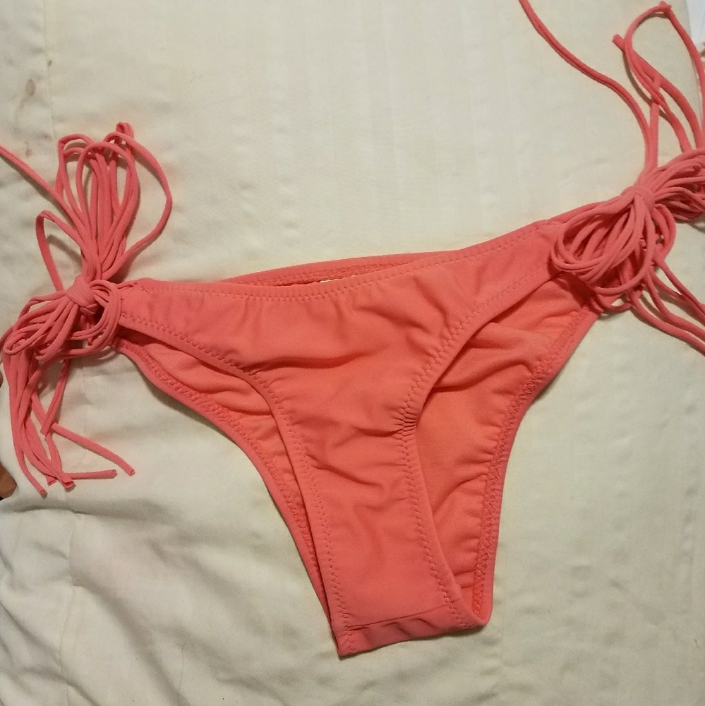 Never worn bikini bottom with long string side tie