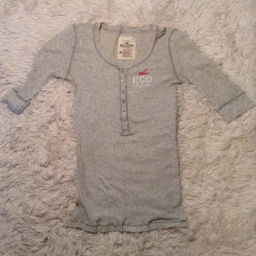 3/4 length gray hollister shirt
