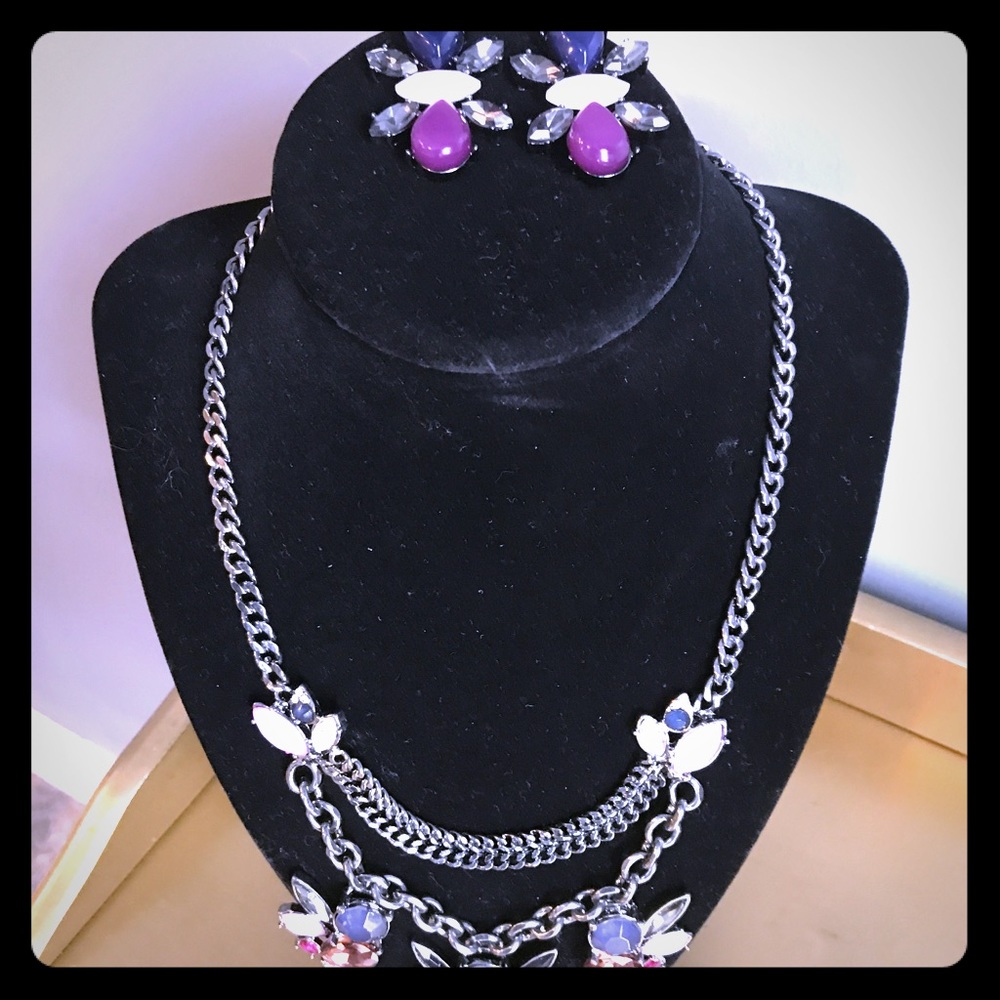 Necklace and earrings set
