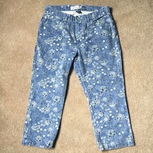 NEW 💙 GAP Embroidered Denim Capris