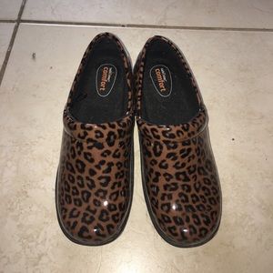 Cheetah nursing shoes 6