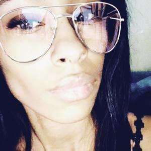 Meet your Posher, Janét