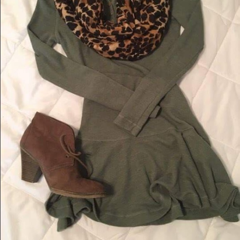 REALLY CUTE long sleeve dress