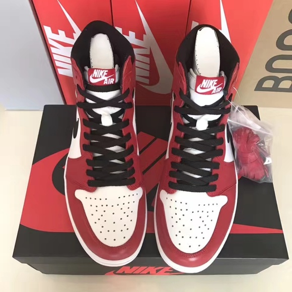 AUTHENTIC JORDAN 1 RETRO CHICAGO