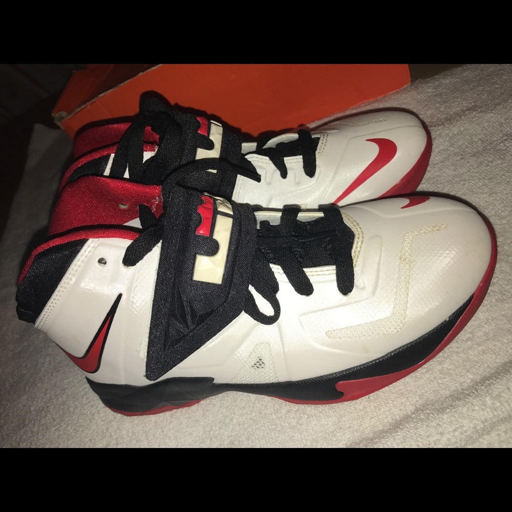 Nike LeBron Shoes