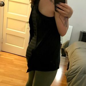lululemon Tie Me Up *BLK Tank size 4