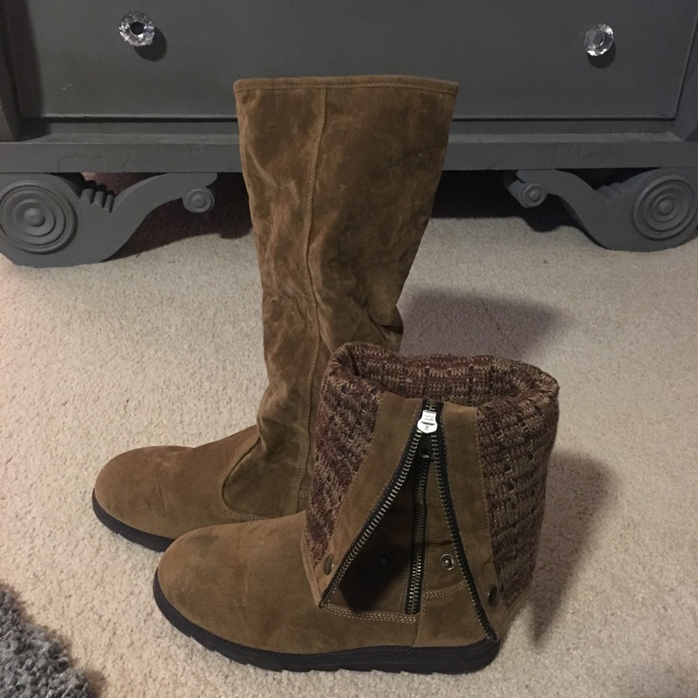 Women's Muk Luks Boots, tan brown size 6.5