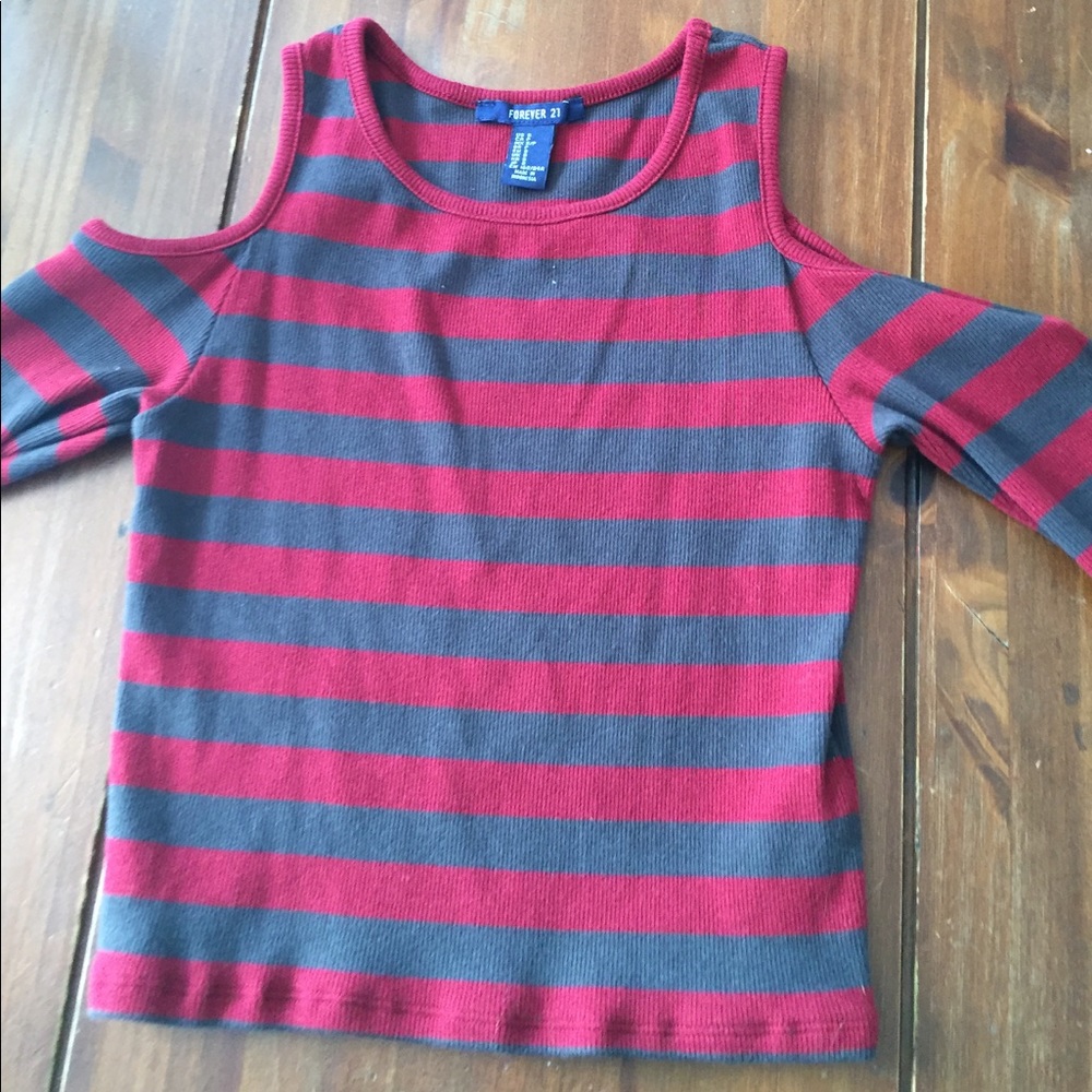 girls shirt with shoulder holes