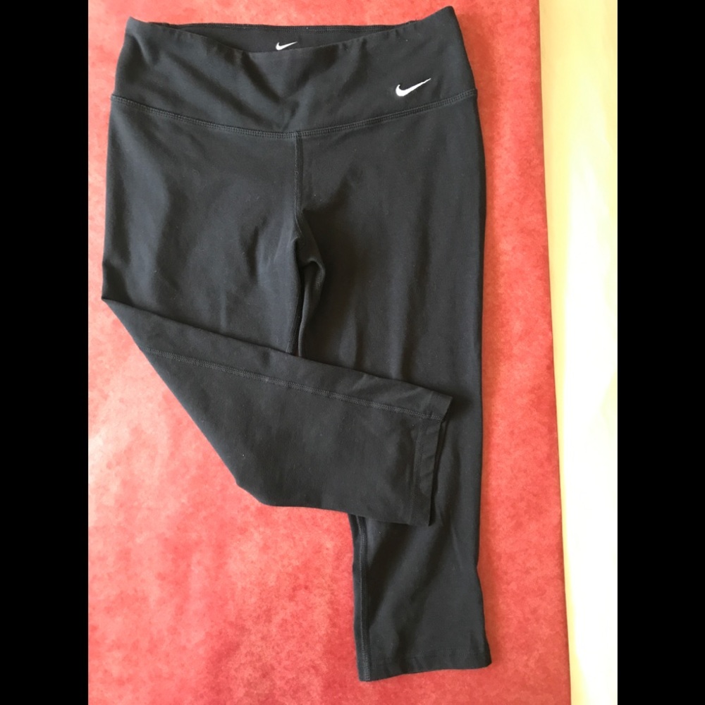 Nike crops sz small