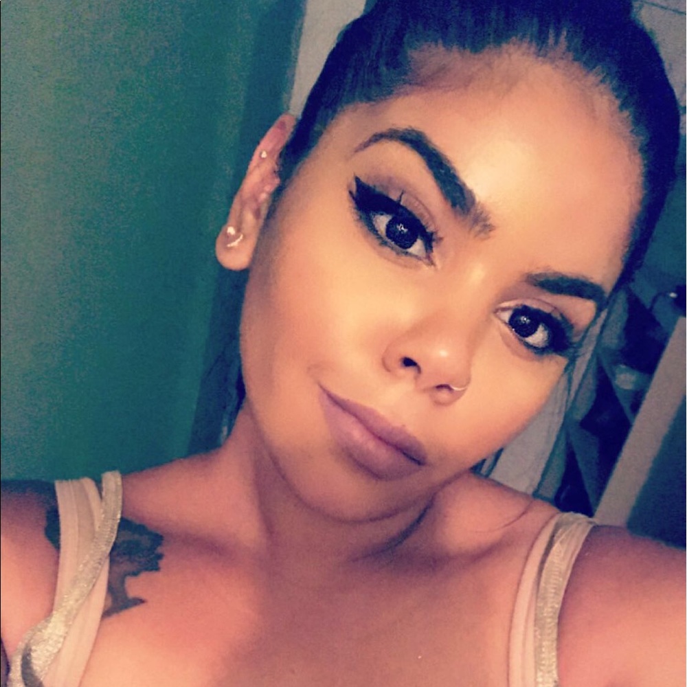 Meet your Posher, Carley