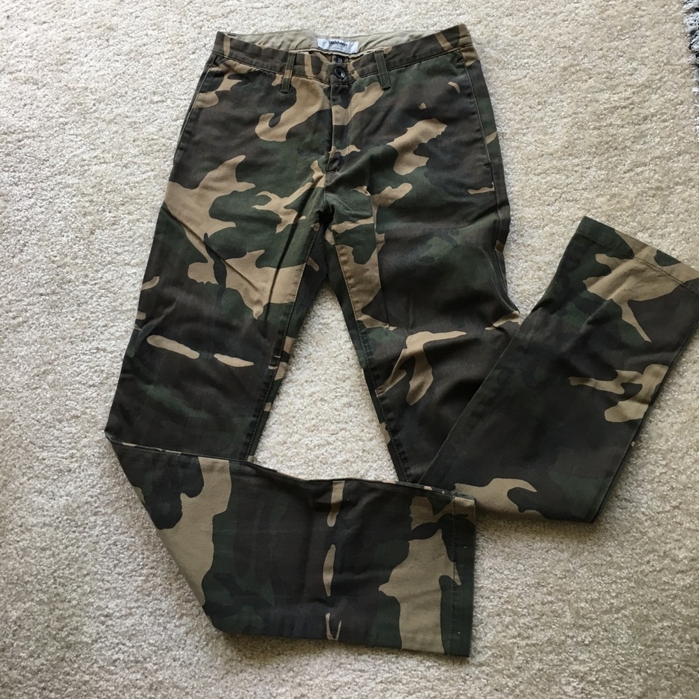 Baldwin 29" X 34" Slim Cut Camo Denim