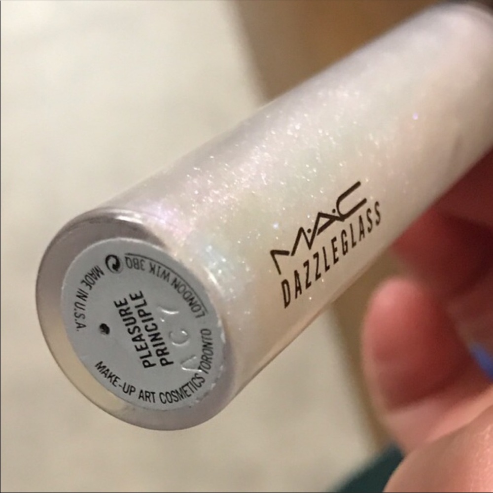 MAC Pleasure Principle Dazzleglass, new