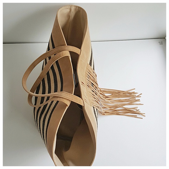 LARGE STRIPED BEACH TOTE with Tassels - Picture 3 of 8