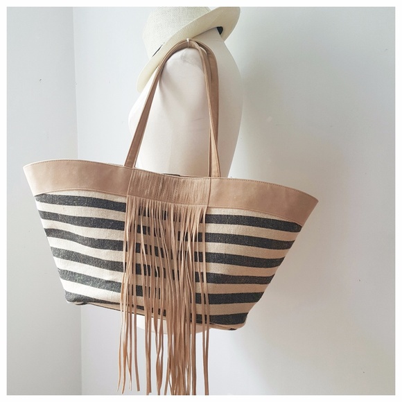 LARGE STRIPED BEACH TOTE with Tassels - Picture 6 of 8