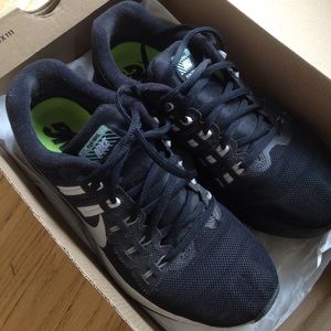 Nike Zoom Structure Sneakers (Iridescent Black)