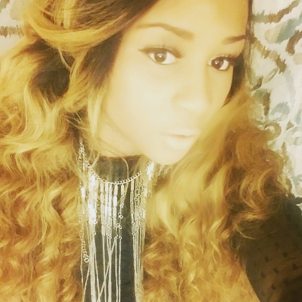 Meet your Posher, Candace