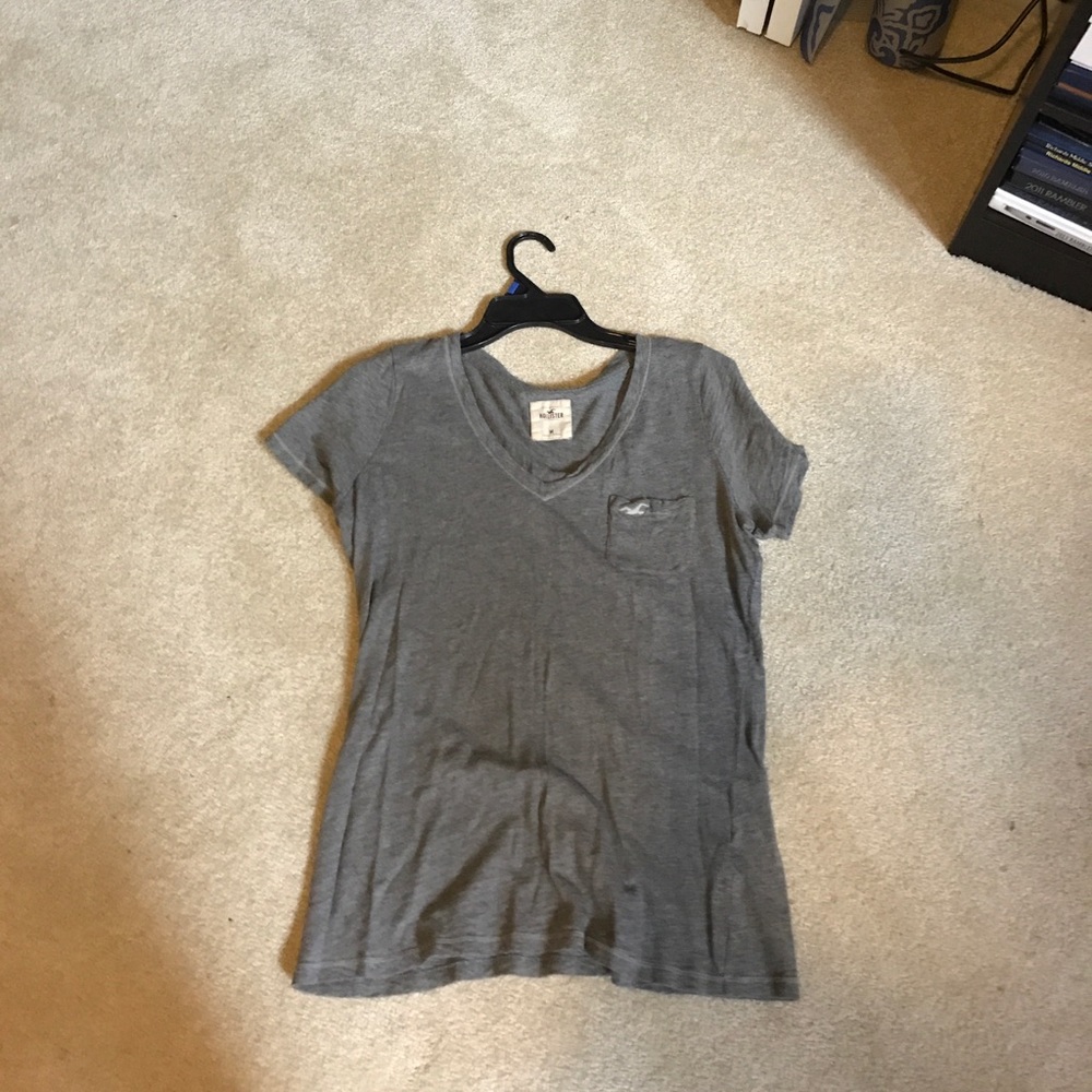 Hollister v neck